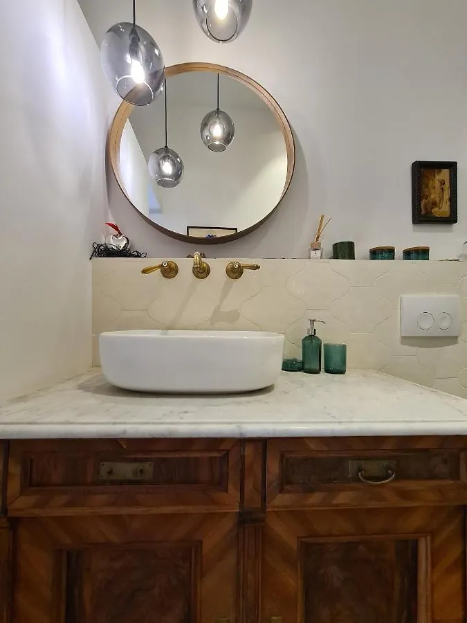 Apartment Georgina أوباتيا