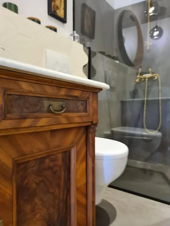 Apartment Georgina أوباتيا