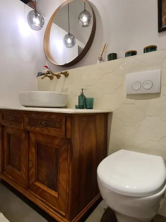 Apartment Georgina أوباتيا